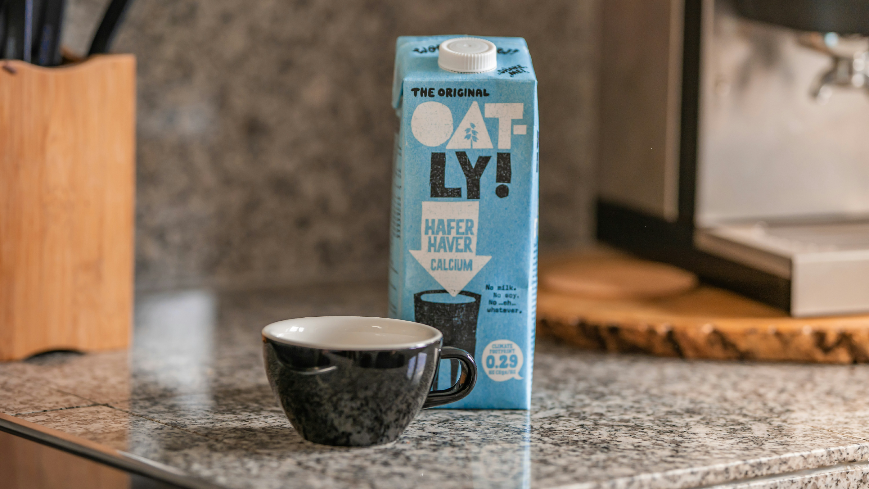What Happens to Your Body When You Drink Oat Milk Every Day