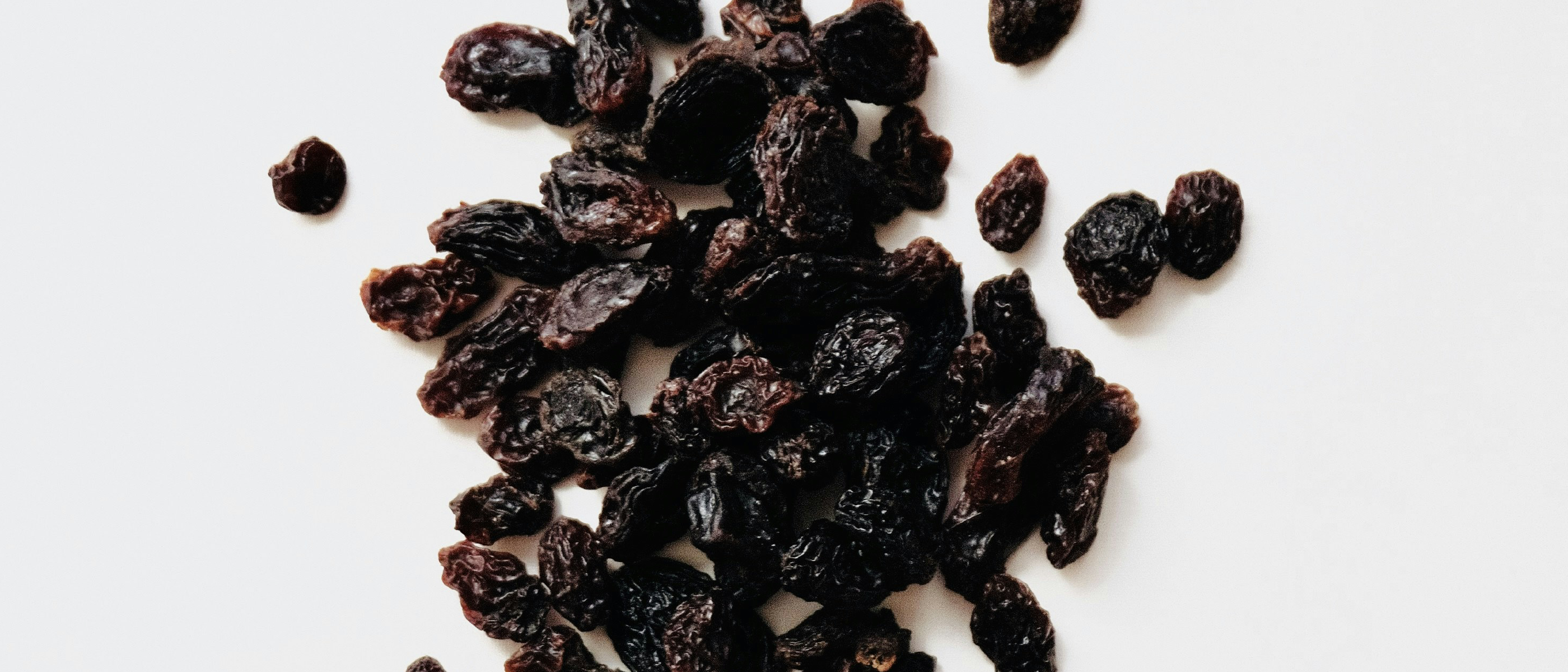 What Happens to Your Body When You Eat Raisins Every Day